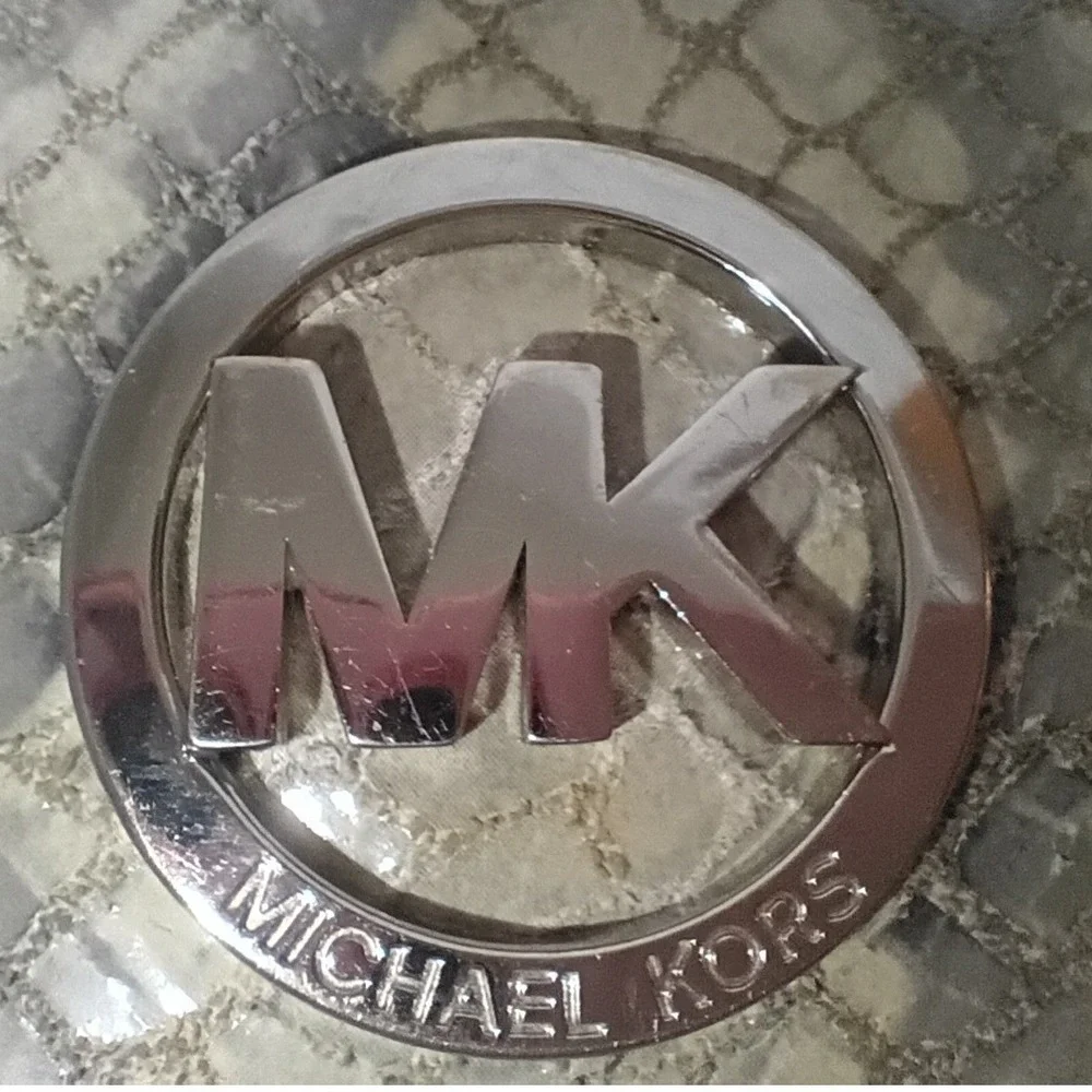 MICHAEL KORS Fulton Flap Snakeskin Leather Continental Wallet - EUC